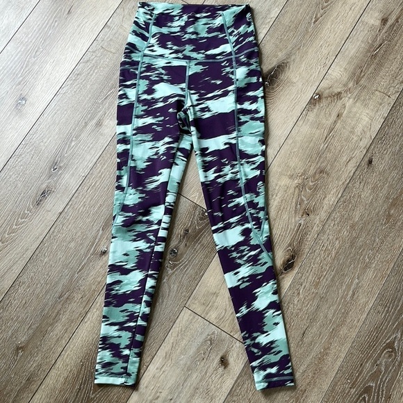 Body Glove Printed High Waisted 7/8 Athletic Fitness Leggings with Pocket - Picture 1 of 10